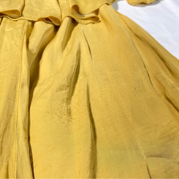 Forever 21 Satin Yellow Off Shoulder Romper Shorts Size Small - Picture 6 of 9